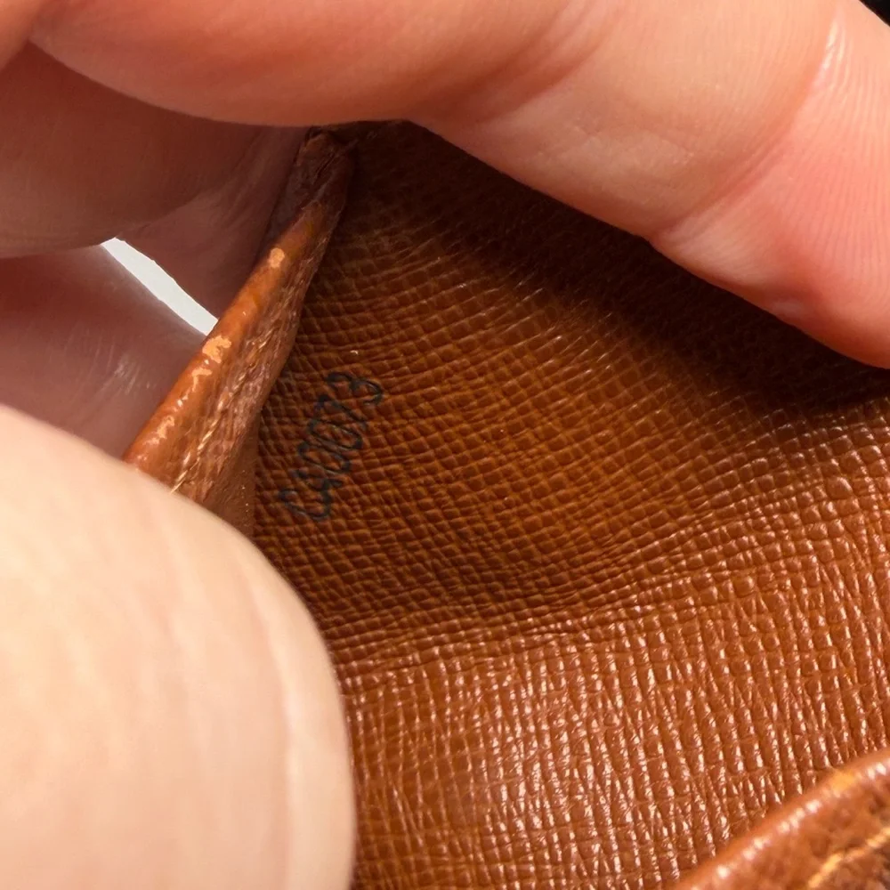Louis Vuitton Monogram Zippy Wallet